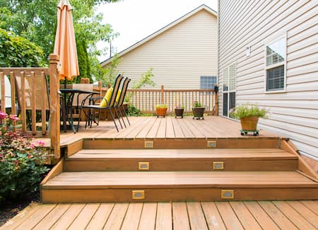 How to Combat Algae Growth on Your Deck